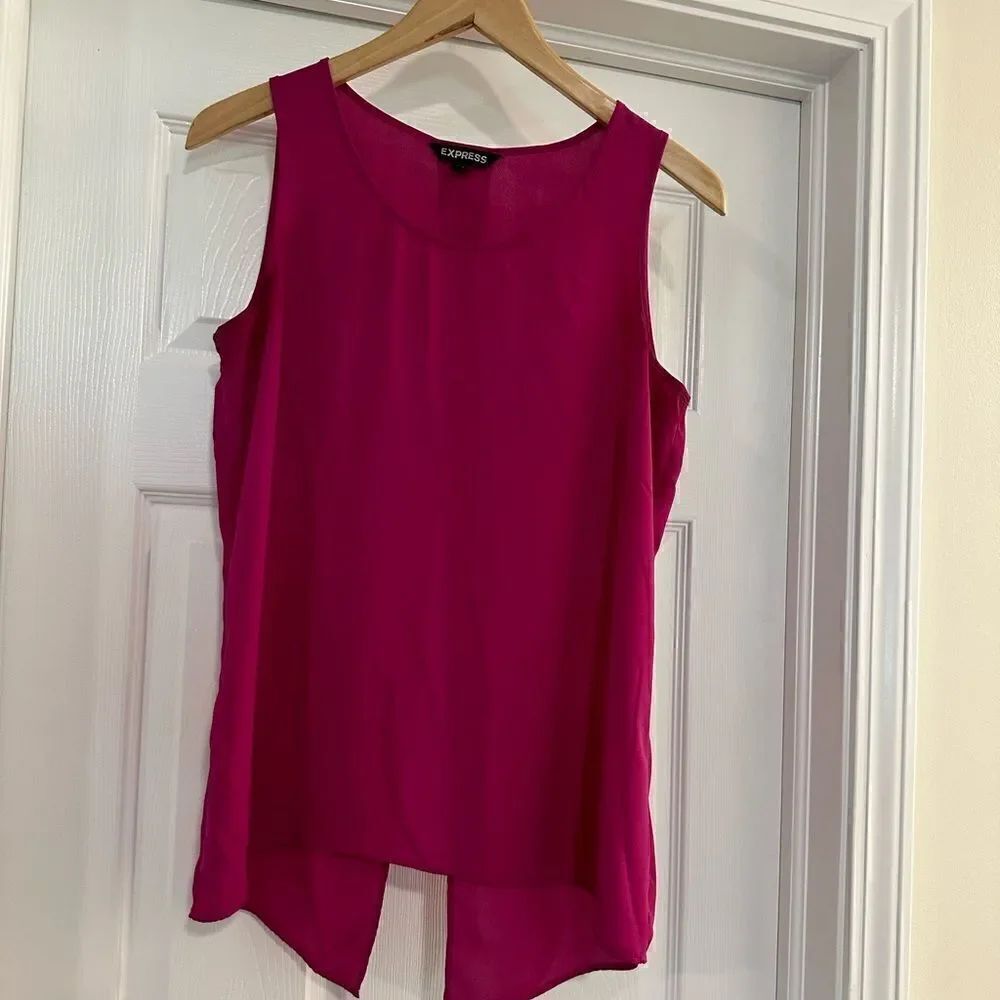 Express Magenta Split Back Tank size medium - Picture 2 of 5